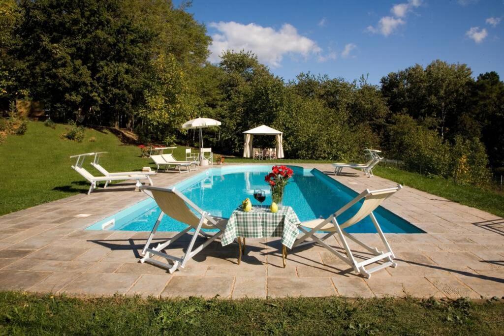 Villa Liz Tuscany, Private Pool, Hot Tub, Property Fenced, Pets Allowed Поппи Экстерьер фото