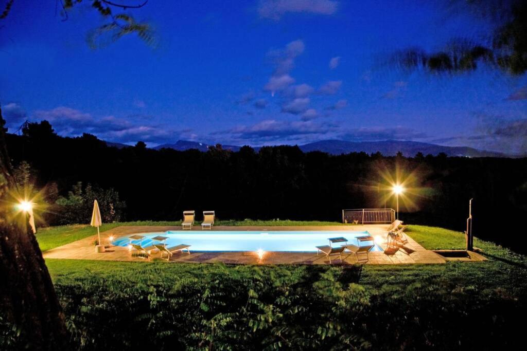 Villa Liz Tuscany, Private Pool, Hot Tub, Property Fenced, Pets Allowed Поппи Экстерьер фото